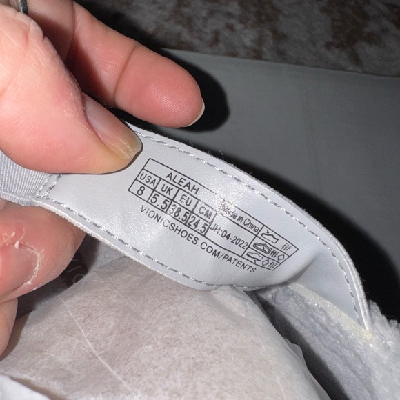 Vionic Gray Fuzzy Slippers - Picture 4 of 10